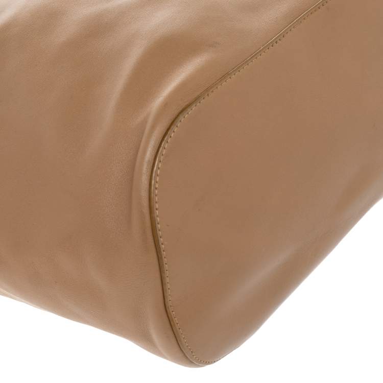 Pre Owned Gucci Beige Leather Ring Top Handle Bag