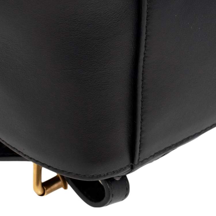 Pre Owned Gucci Black Matelassé Leather GG Marmont Backpack