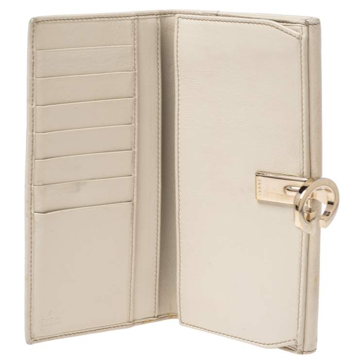 Pre Owned Gucci White/Beige GG Canvas and Leather G Bit Flap Continental Wallet