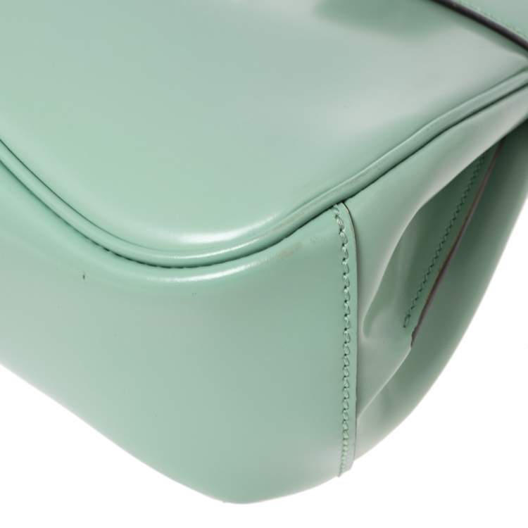 Pre Owned Gucci Light Green Leather Lady Lock Bamboo Top Handle Bag