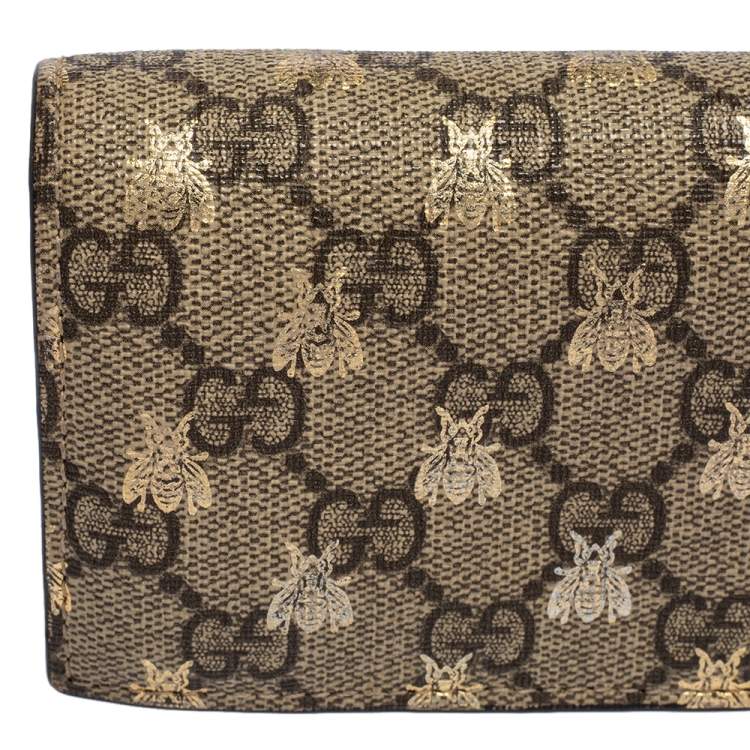 Pre Owned Gucci Beige GG Supreme Canvas and Leather Bee Print Card Case