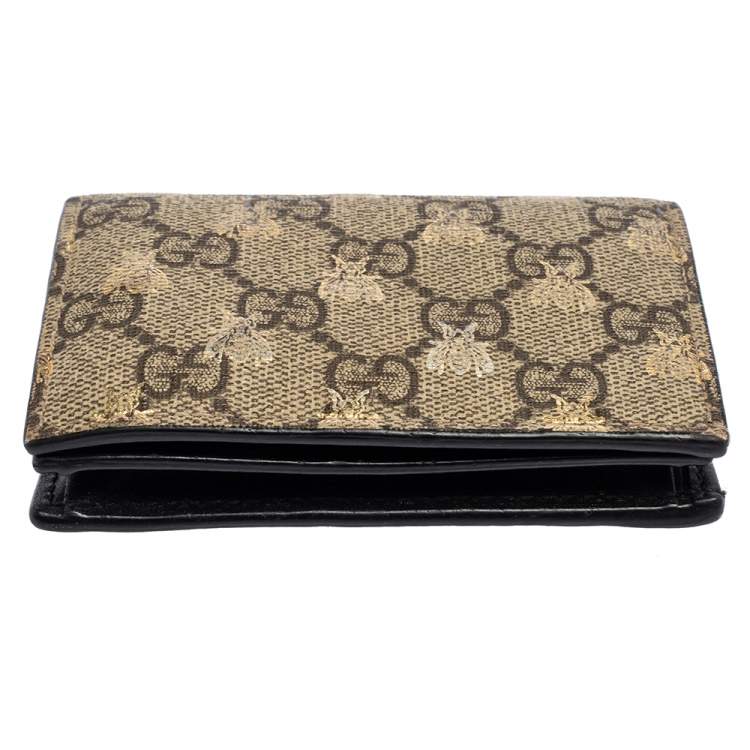 Pre Owned Gucci Beige GG Supreme Canvas and Leather Bee Print Card Case