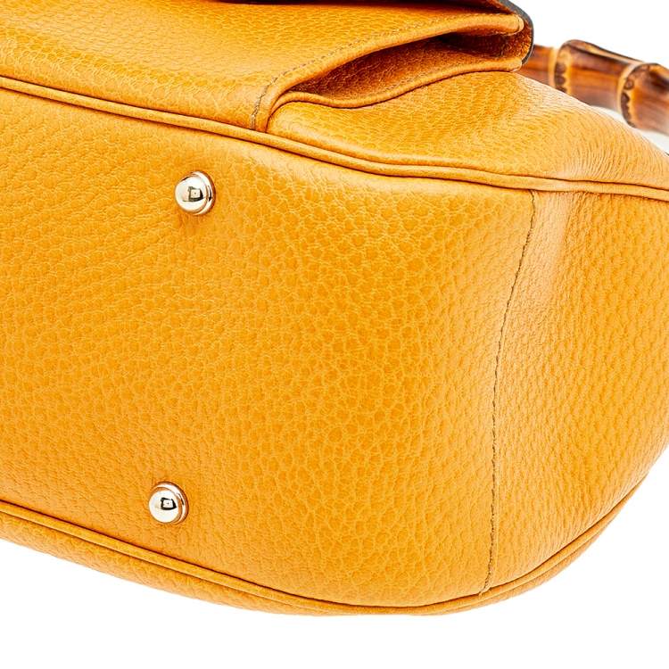Pre Owned Gucci Yellow Leather Bamboo Top handle Bag