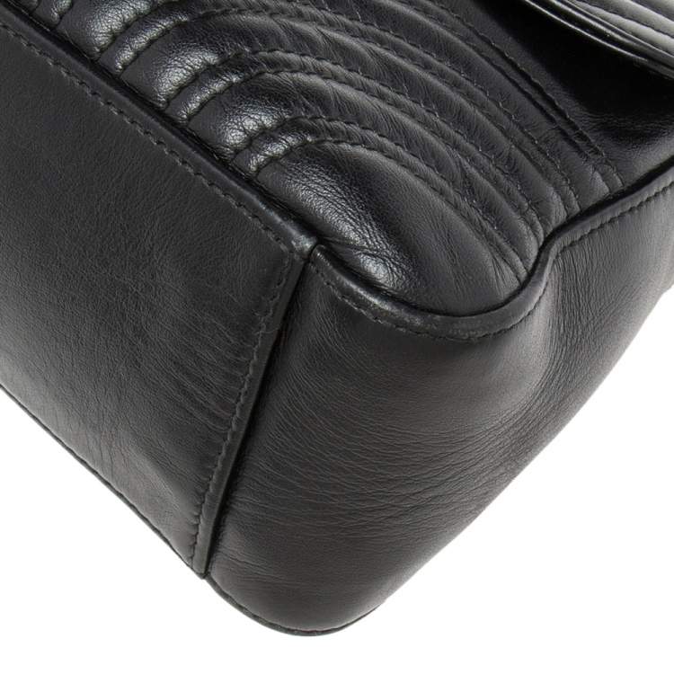 Pre Owned Gucci Black Matelassé Leather GG Marmont Mini Top Handle Bag