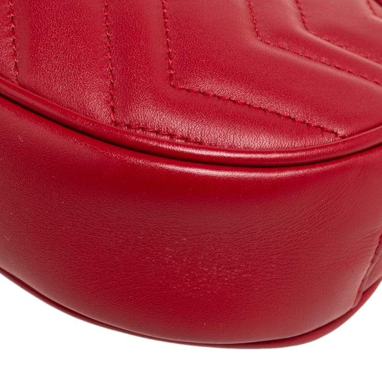 Pre Owned Gucci Red Matelassé Leather GG Marmont Belt Bag