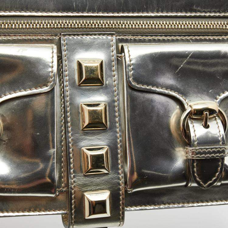 Pre Owned Gucci Metallic Gold Laminate Leather Studded Evening Wristlet Clutch