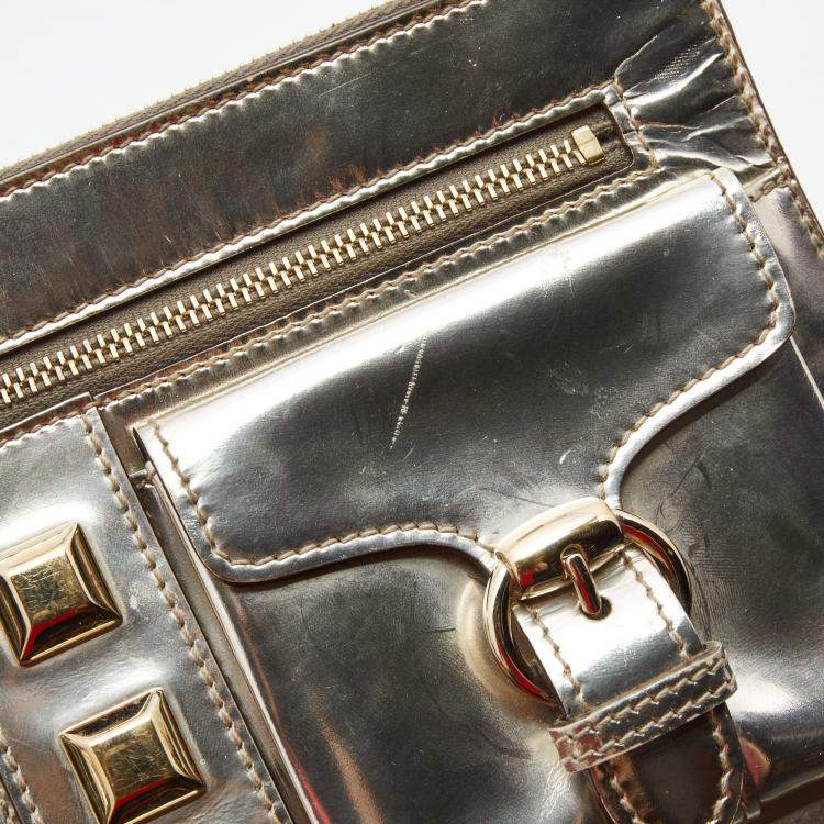 Pre Owned Gucci Metallic Gold Laminate Leather Studded Evening Wristlet Clutch