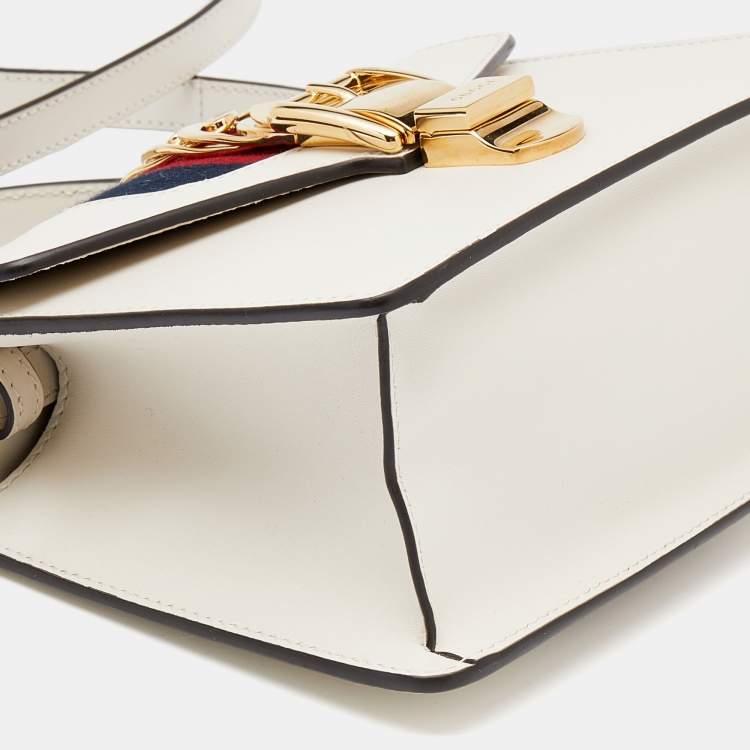 مملوكة مسبقًا Gucci White Leather Mini Web Chain Sylvie Top Handle Bag