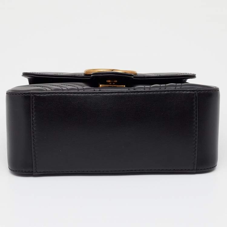 Pre Owned Gucci Black Matelassé Leather Mini GG Marmont Top Handle Bag