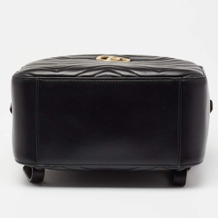 Pre Owned Gucci Black Matelassé Leather GG Marmont Backpack