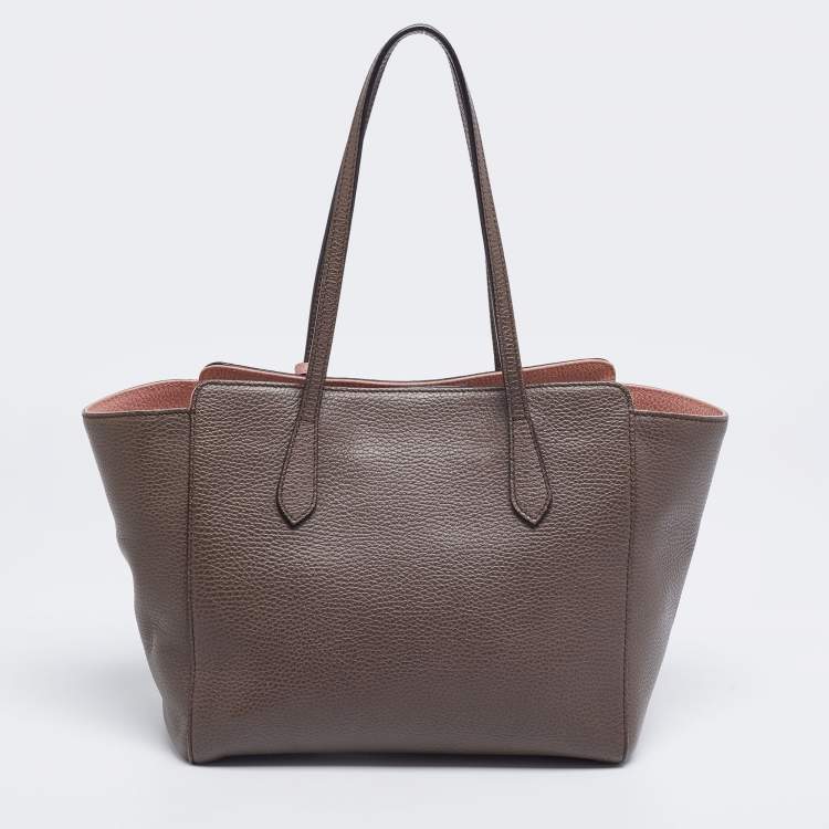 مملوكة مسبقًا Gucci Brown Leather Swing Tote