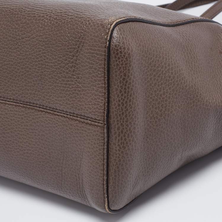 مملوكة مسبقًا Gucci Brown Leather Swing Tote