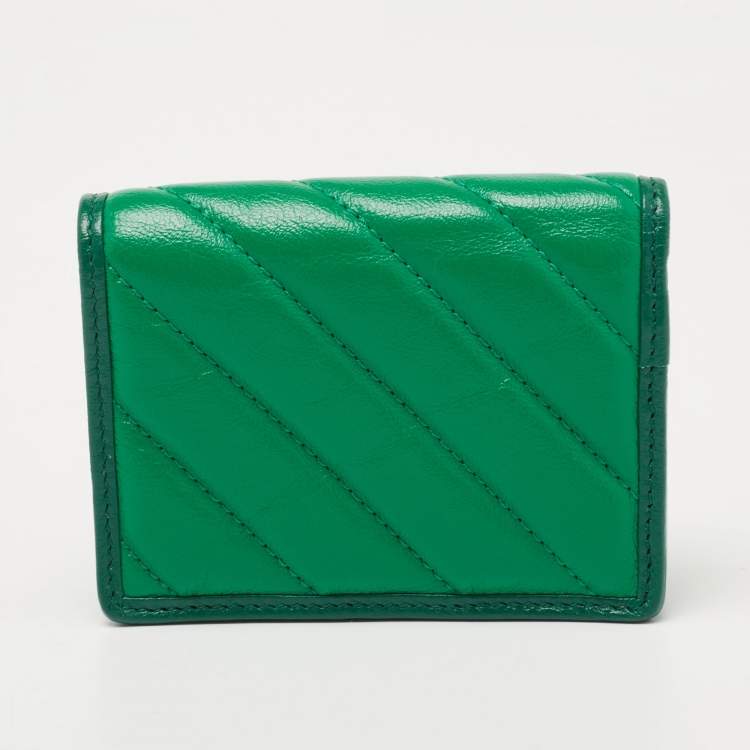 مملوكة مسبقًا Gucci Green Diagonal Quilt Leather Torchon GG Marmont Card Case 