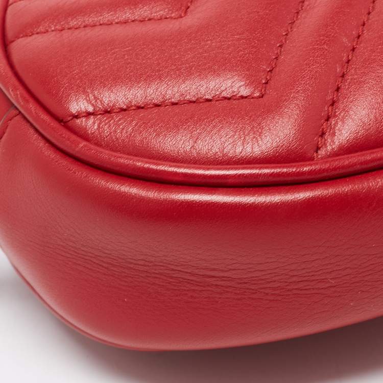 Pre Owned Gucci Red Matelassé Leather GG Marmont Belt Bag