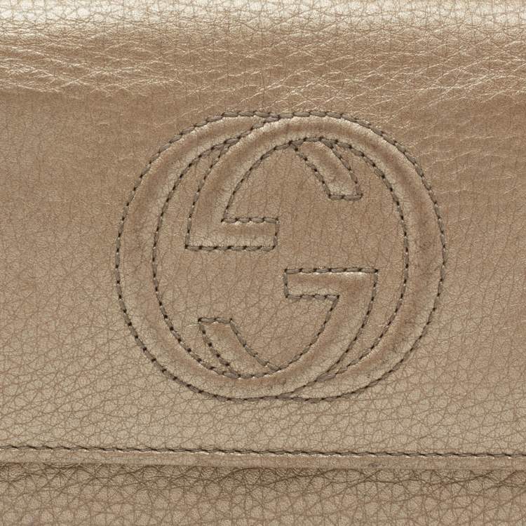 Pre Owned Gucci Metallic Beige Leather Soho Flap Continental Wallet
