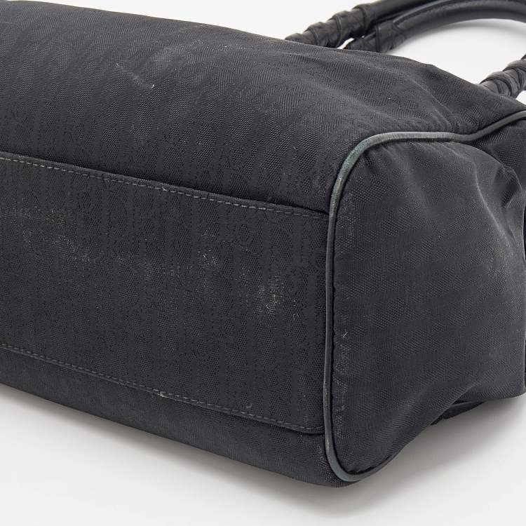 Pre Owned Gucci Black Guccissima Leather Pelham Shoulder Bag
