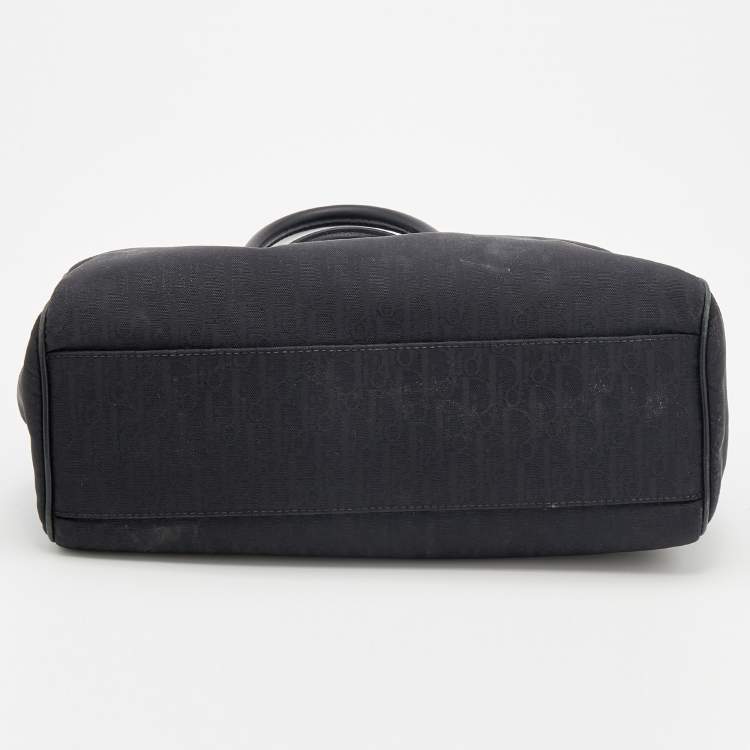 Pre Owned Gucci Black Guccissima Leather Pelham Shoulder Bag