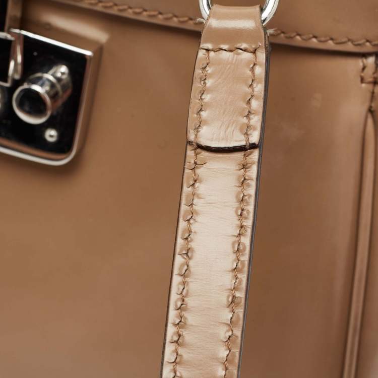 Pre Owned Gucci Beige Glossy Leather Mini Lady Lock Bamboo Top Handle Bag