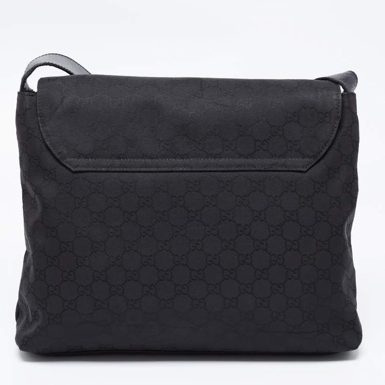Pre Owned Gucci Black GG Nylon Messenger Bag