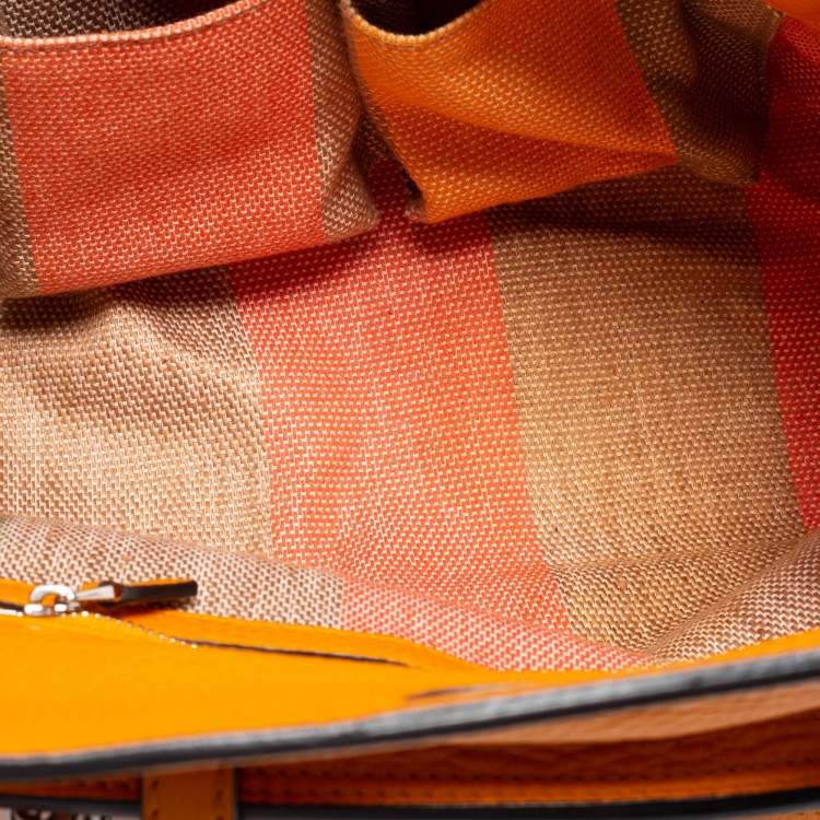 Pre Owned Gucci Tangerine Leather Small Bamboo Daily Top Handle Bag