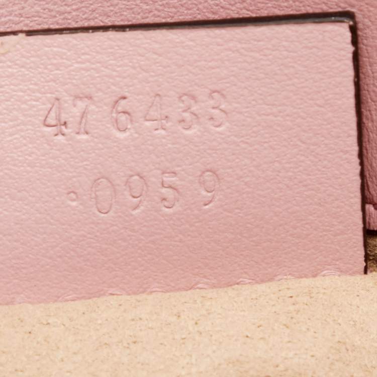 مملوكة مسبقًا Gucci Pink Matelassé Leather Super Mini GG Marmont Shoulder Bag