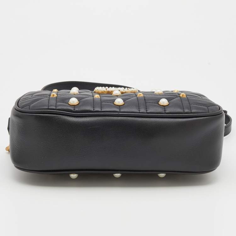 مملوكة مسبقًا Gucci Black Quilted Leather Embellished Small GG Marmont Shoulder Bag