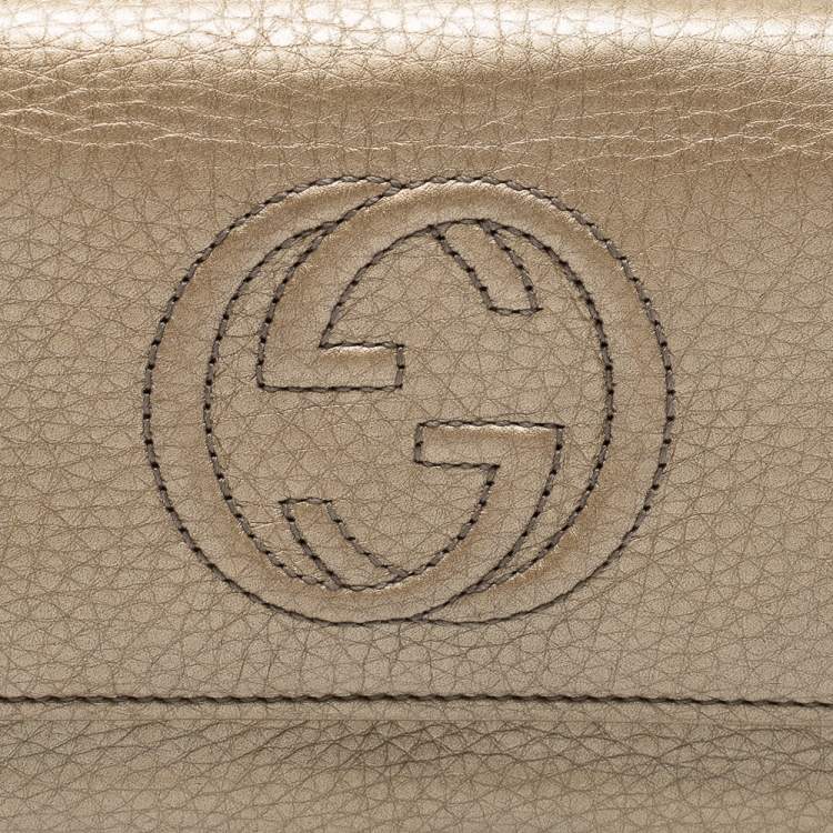Pre Owned Gucci Metallic Beige Leather Soho Flap Continental Wallet