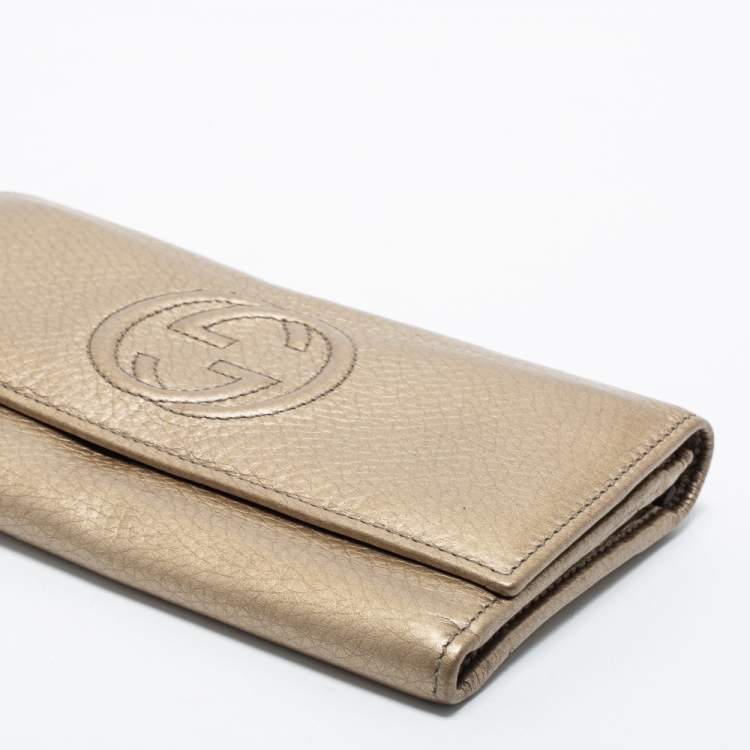 Pre Owned Gucci Metallic Beige Leather Soho Flap Continental Wallet
