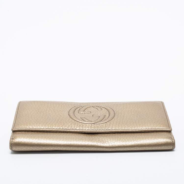 Pre Owned Gucci Metallic Beige Leather Soho Flap Continental Wallet