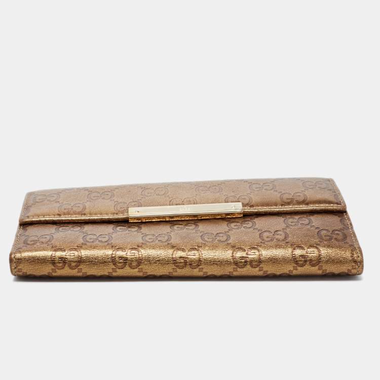 مملوكة مسبقًا Gucci Metallic Gold Guccissima Leather Flap Continental Wallet