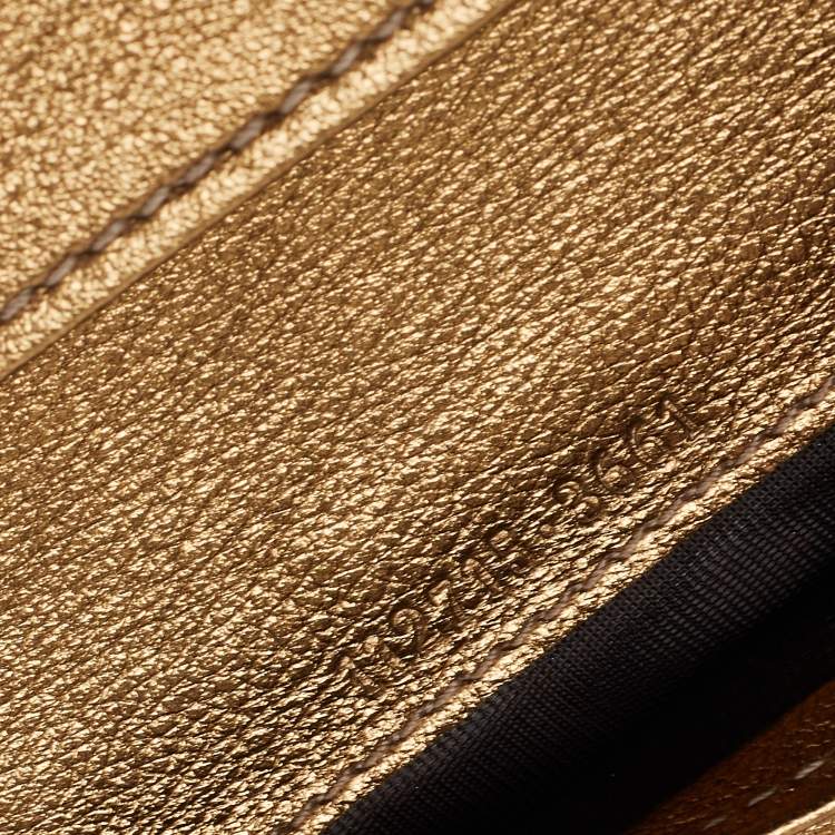 مملوكة مسبقًا Gucci Metallic Gold Guccissima Leather Flap Continental Wallet