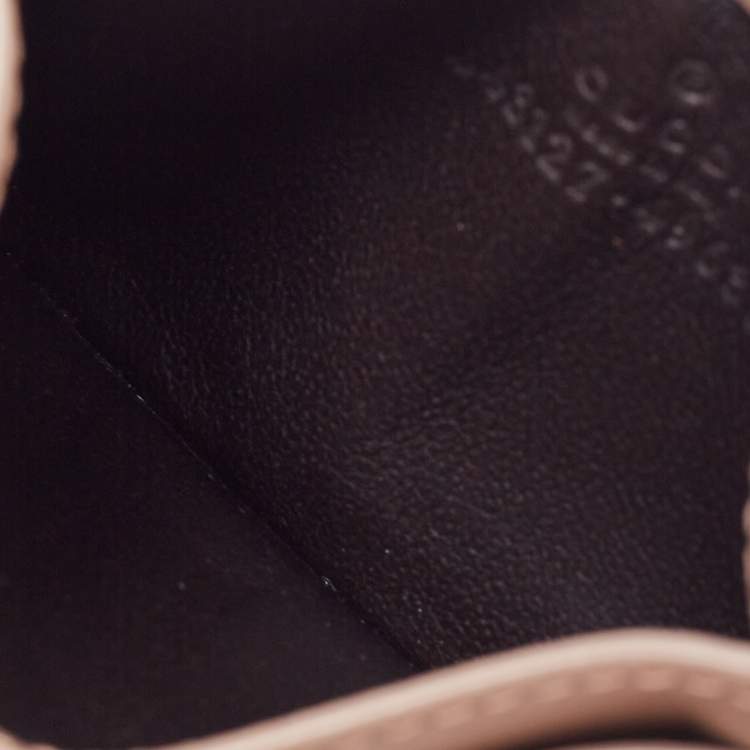 Pre Owned Gucci Beige Matelassé Leather GG Marmont Card Holder