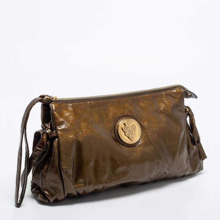 مملوكة مسبقًا Gucci Metallic Green Leather Large Hysteria Clutch