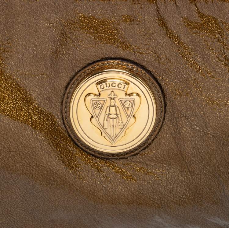 مملوكة مسبقًا Gucci Metallic Green Leather Large Hysteria Clutch