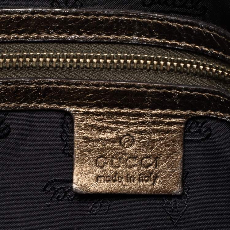 مملوكة مسبقًا Gucci Metallic Green Leather Large Hysteria Clutch