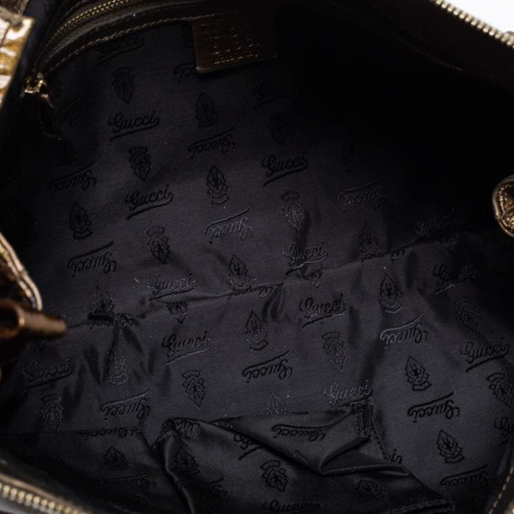 مملوكة مسبقًا Gucci Metallic Green Leather Large Hysteria Clutch