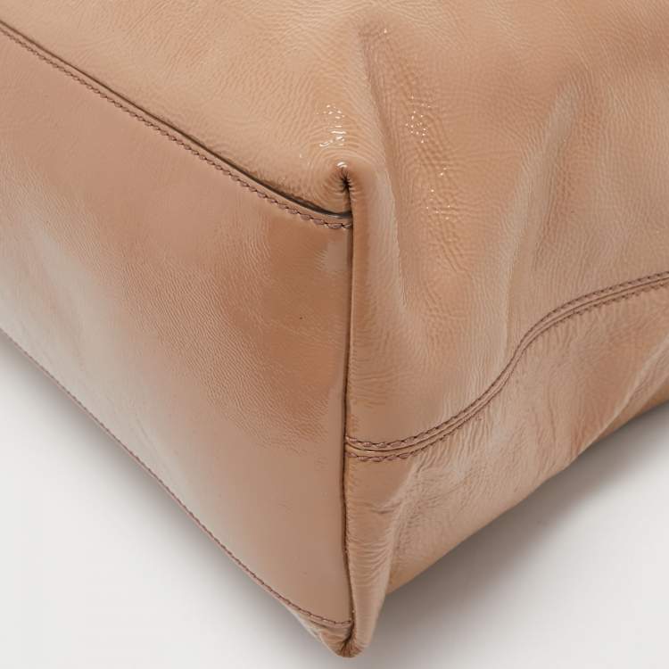 Pre Owned Gucci  Beige Patent Leather Medium Soho Chain Tote