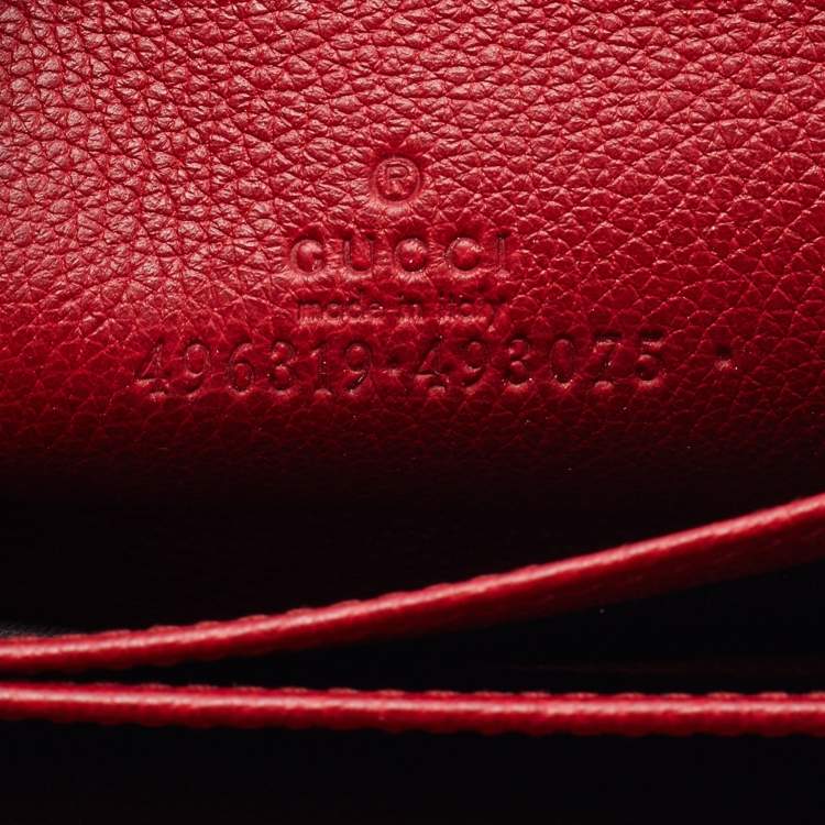 Pre Owned Gucci Red Leather Logo Print Zip Compact Wallet