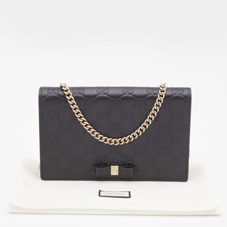 Pre Owned Gucci Black Guccissima Leather Wallet on Chain