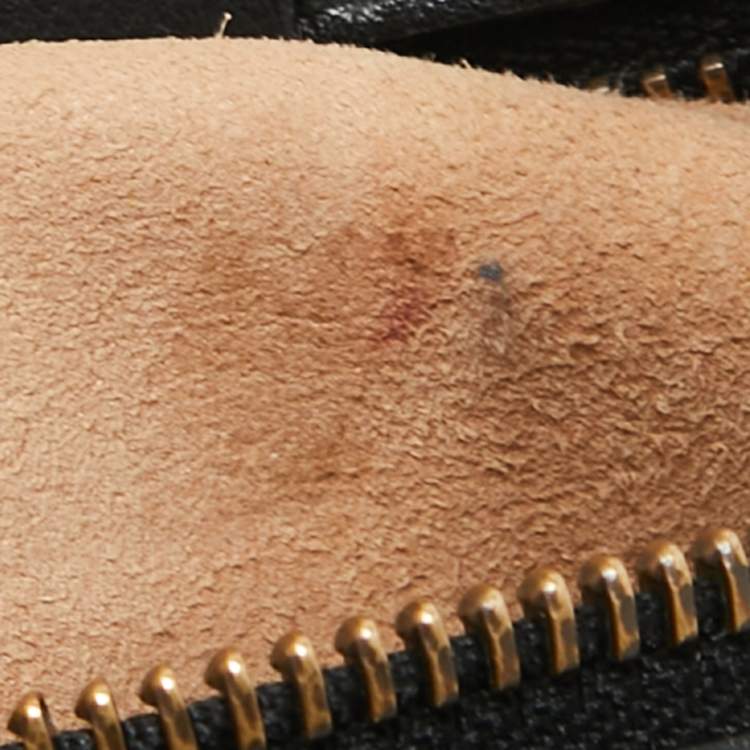 Pre Owned Gucci Black Matelassé Leather Mini GG Marmont Camera Bag