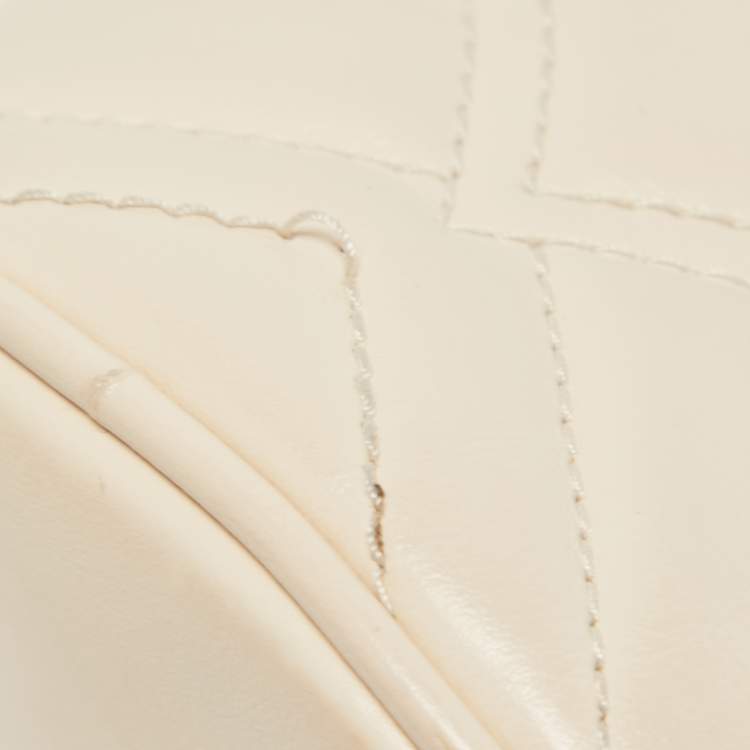 مملوكة مسبقًا Gucci Off White Matelassé Leather Mini GG Marmont Bucket Bag