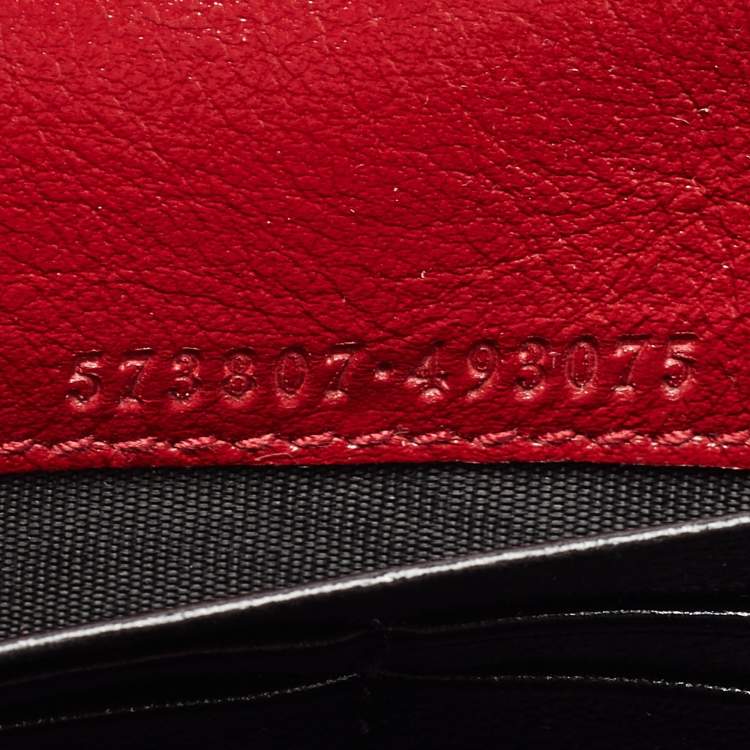 Pre Owned Gucci Black/Red Diagonal Quilt Leather GG Marmont Torchon Wallet on Chain