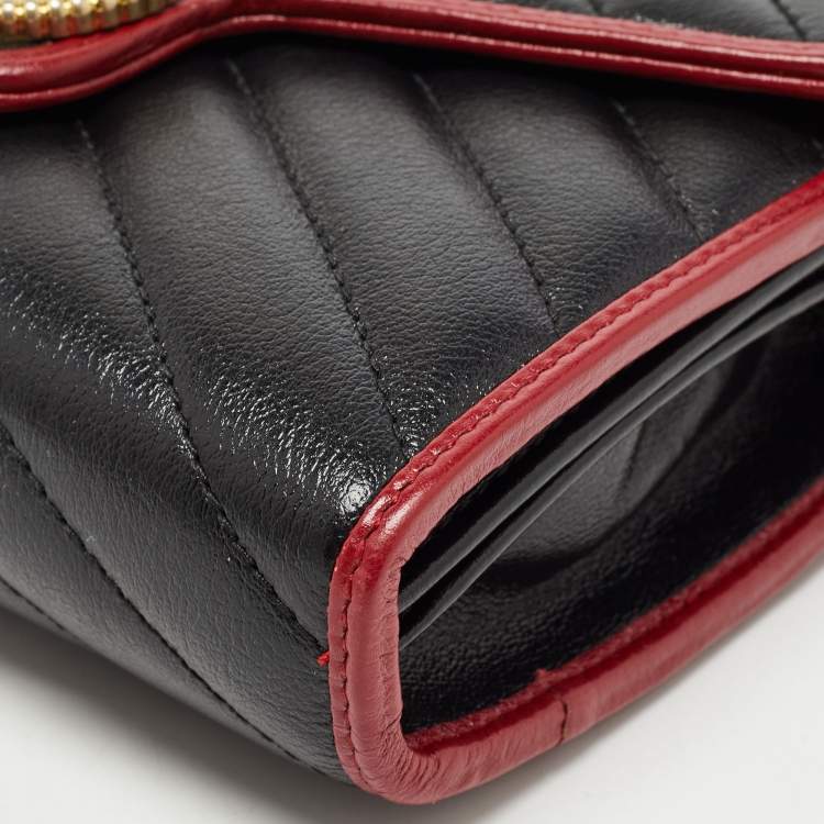 Pre Owned Gucci Black/Red Diagonal Quilt Leather GG Marmont Torchon Wallet on Chain