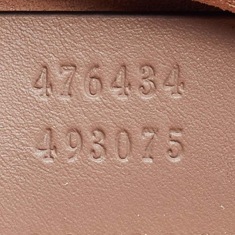 Pre Owned Gucci Beige Matelassé Leather GG Marmont Belt Bag