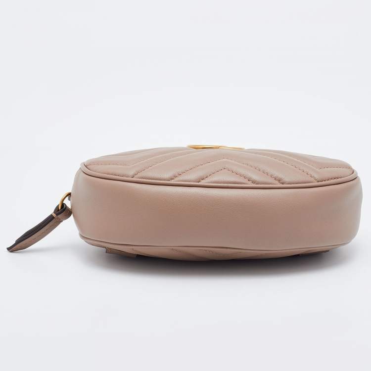 Pre Owned Gucci Beige Matelassé Leather GG Marmont Belt Bag