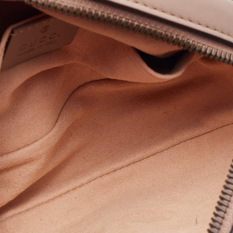 Pre Owned Gucci Beige Matelassé Leather GG Marmont Belt Bag