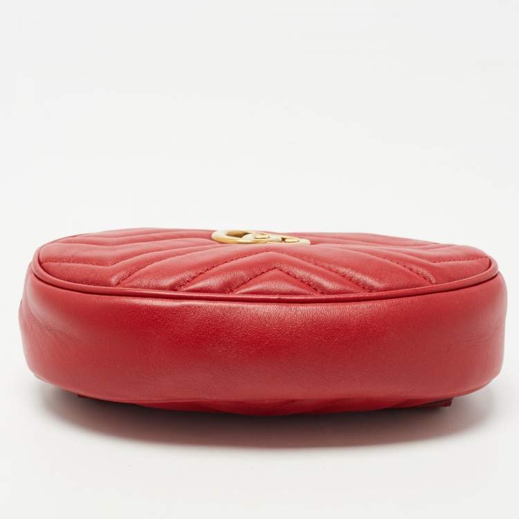 Pre Owned Gucci Red Matelassé Leather GG Marmont Belt Bag
