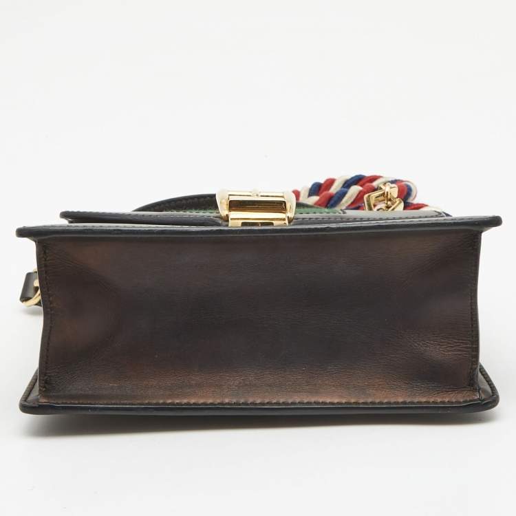 Pre Owned Gucci Black Leather Mini Sylvie Top Handle Bag