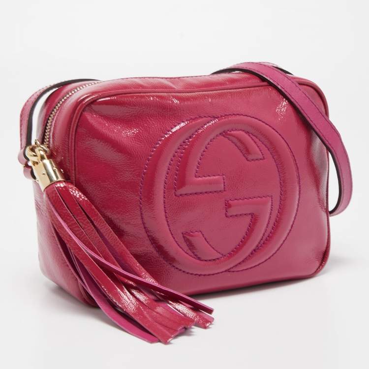 Pre Owned Gucci Magenta Patent Leather Small Soho Disco Crossbody Bag