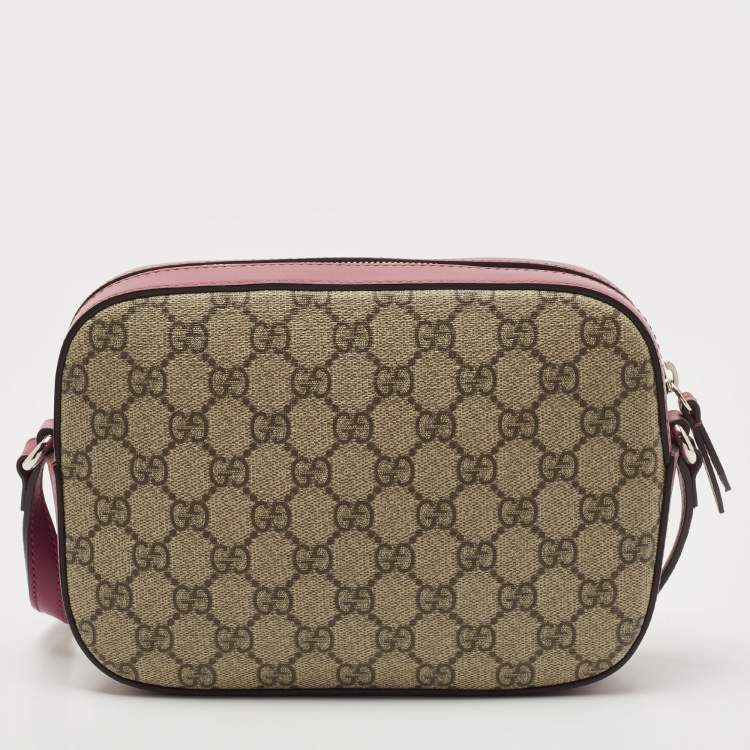 Pre Owned Gucci Old Rose/Beige GG Supreme Canvas and Leather Bee Embellishment Camera Crossbody Bag